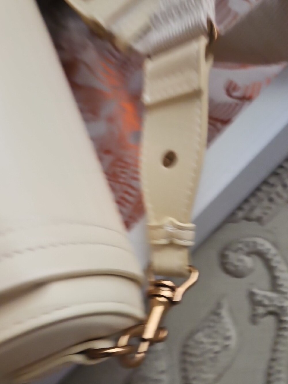 ZARA Crossbody Barrel Bag - Picture 3 of 8